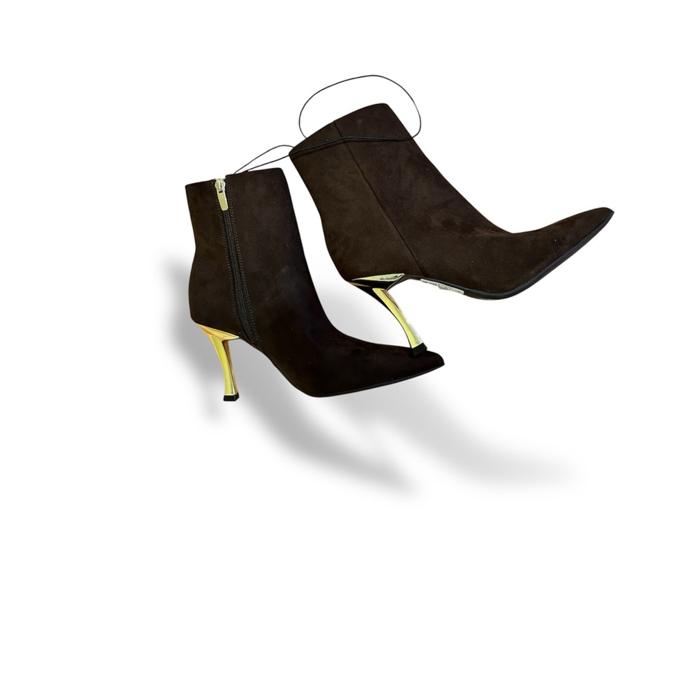 Nine West elegant brown Pointed Toe
Suede Ankle Boots Gold Stiletto Heel- NWOT